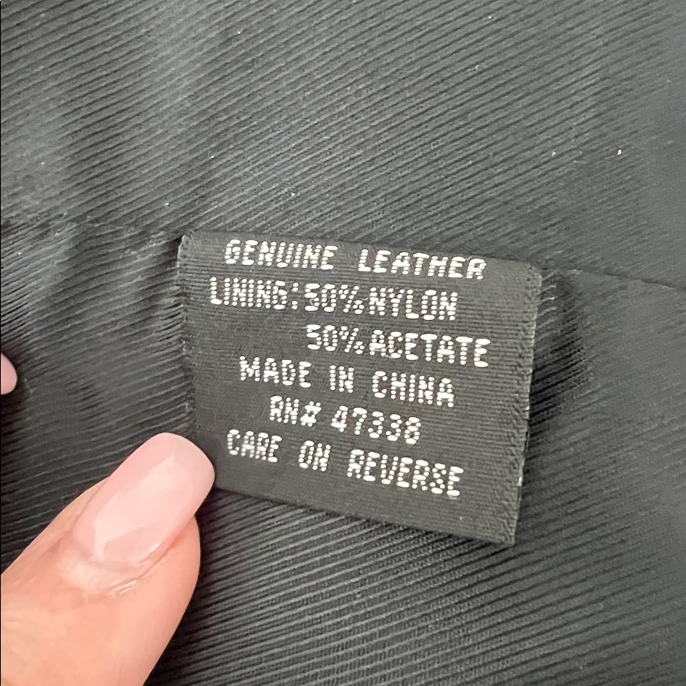 Jones New York Men’s Black Leather Jacket - Size 44L (New without tags) - Picture 7 of 7